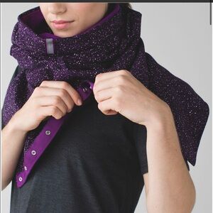 Lululemon fuschia speckled fleece vinyasa Scarf